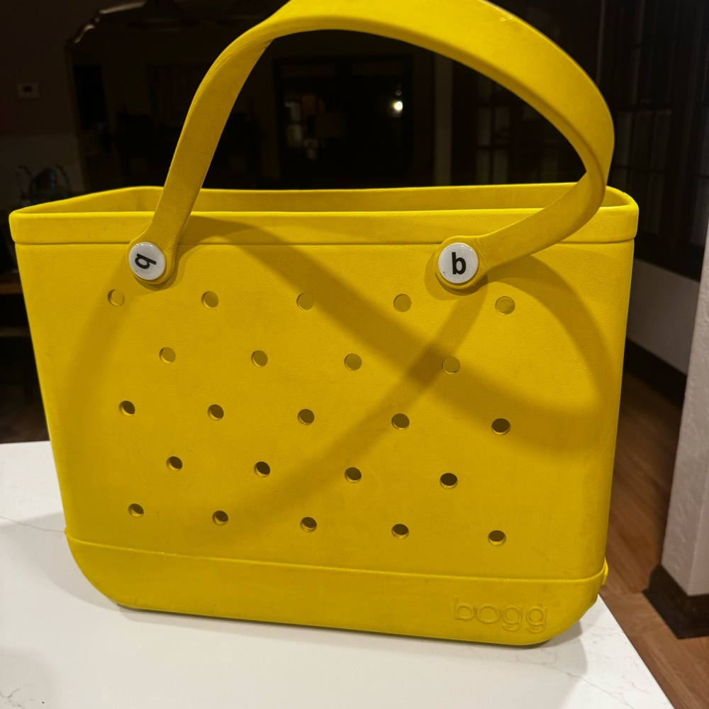 Bogg bag large green apple color